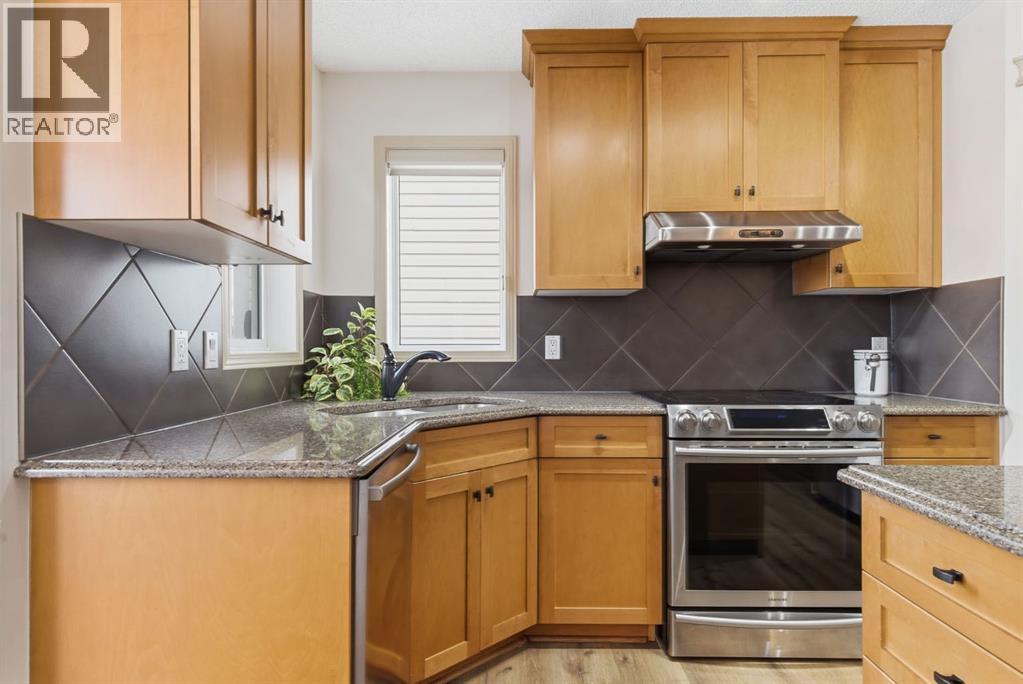 329 Douglas Ridge Circle Se, Calgary, Alberta  T2Z 3H5 - Photo 7 - A2292486