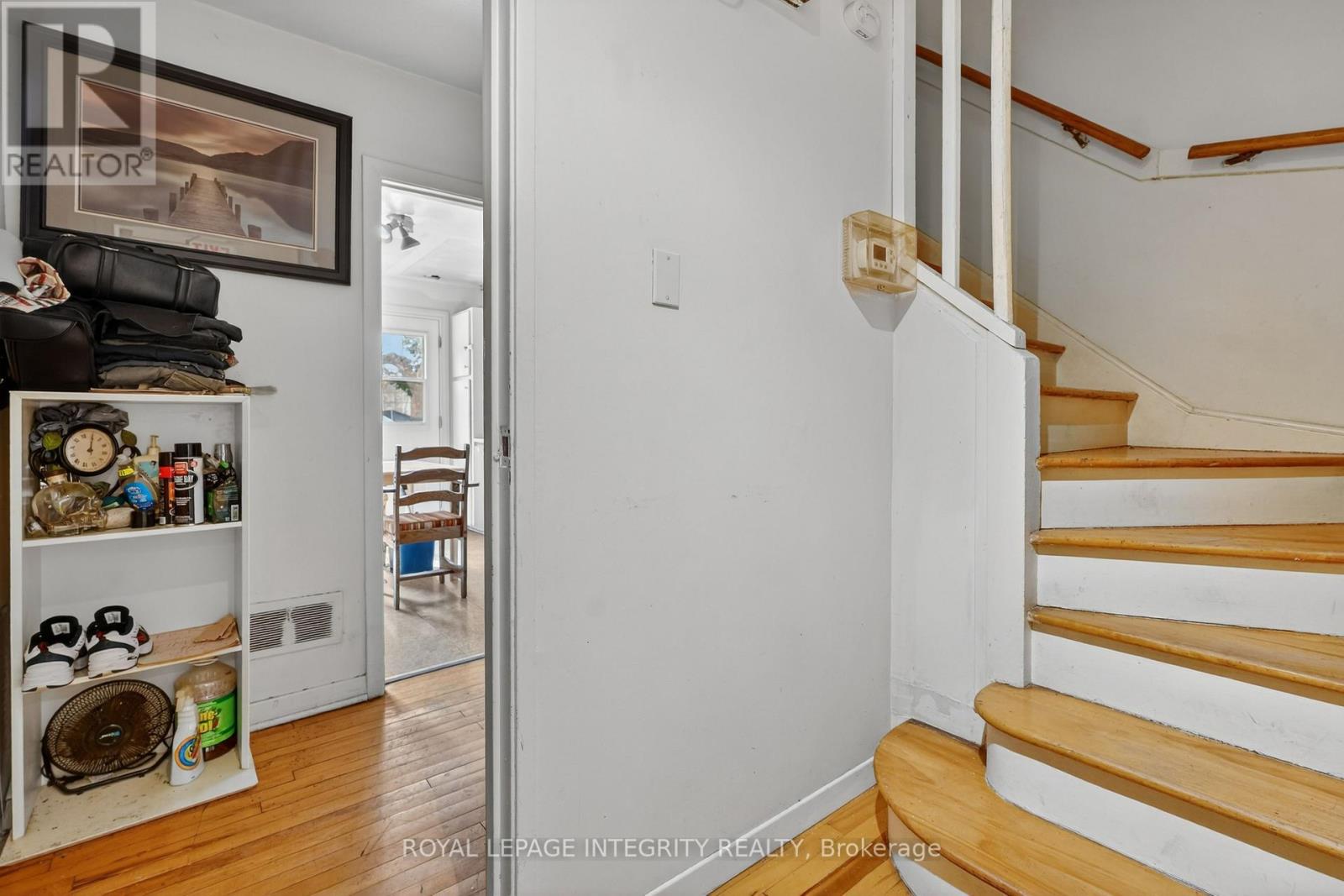 322-324 Queen Mary Street, Ottawa, Ontario  K1K 1W9 - Photo 10 - X12932772