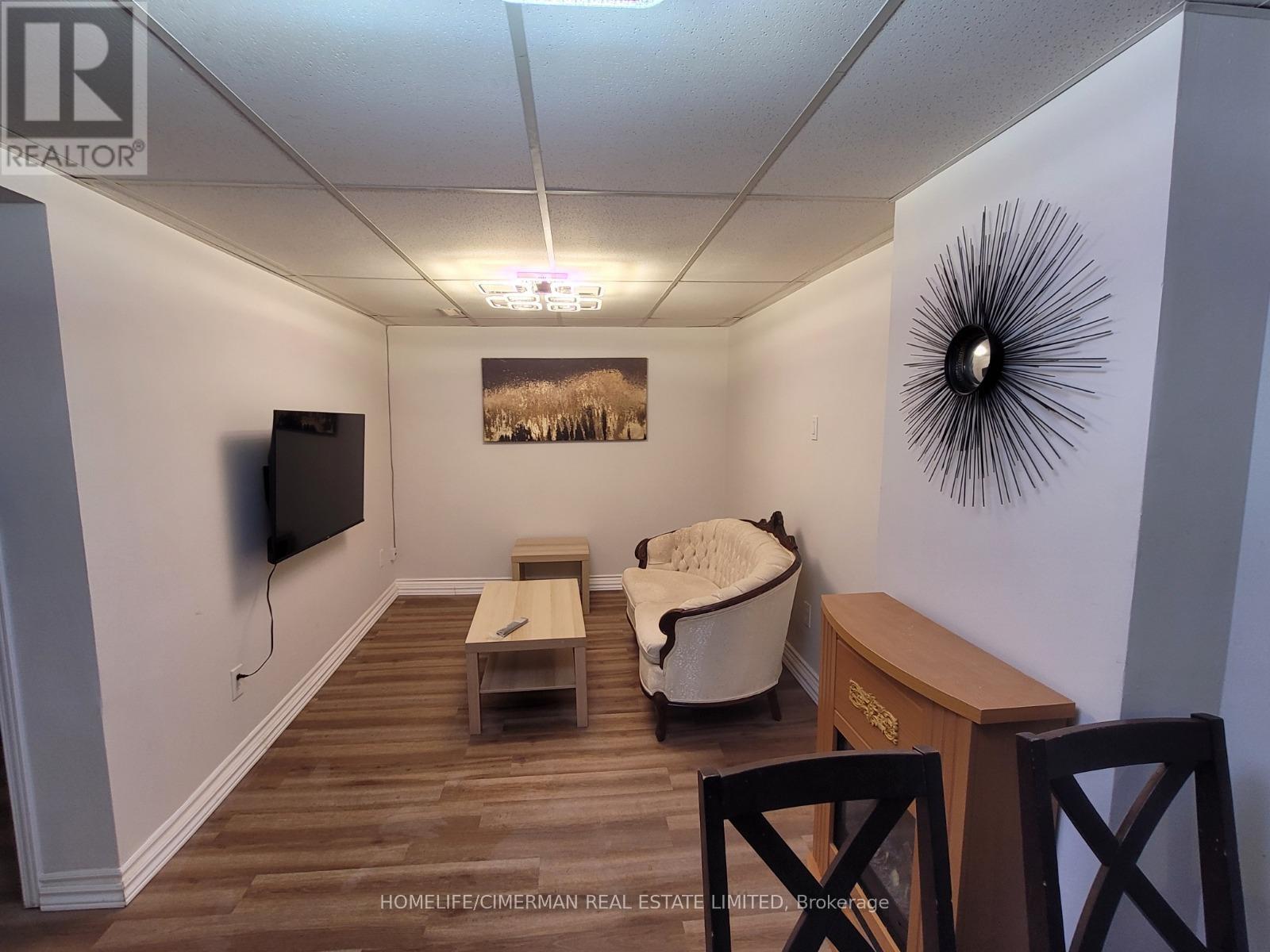 Lower - 45 Don Head Village Boulevard, Richmond Hill, Ontario L4C 7M7 - Photo 3 - N12932776