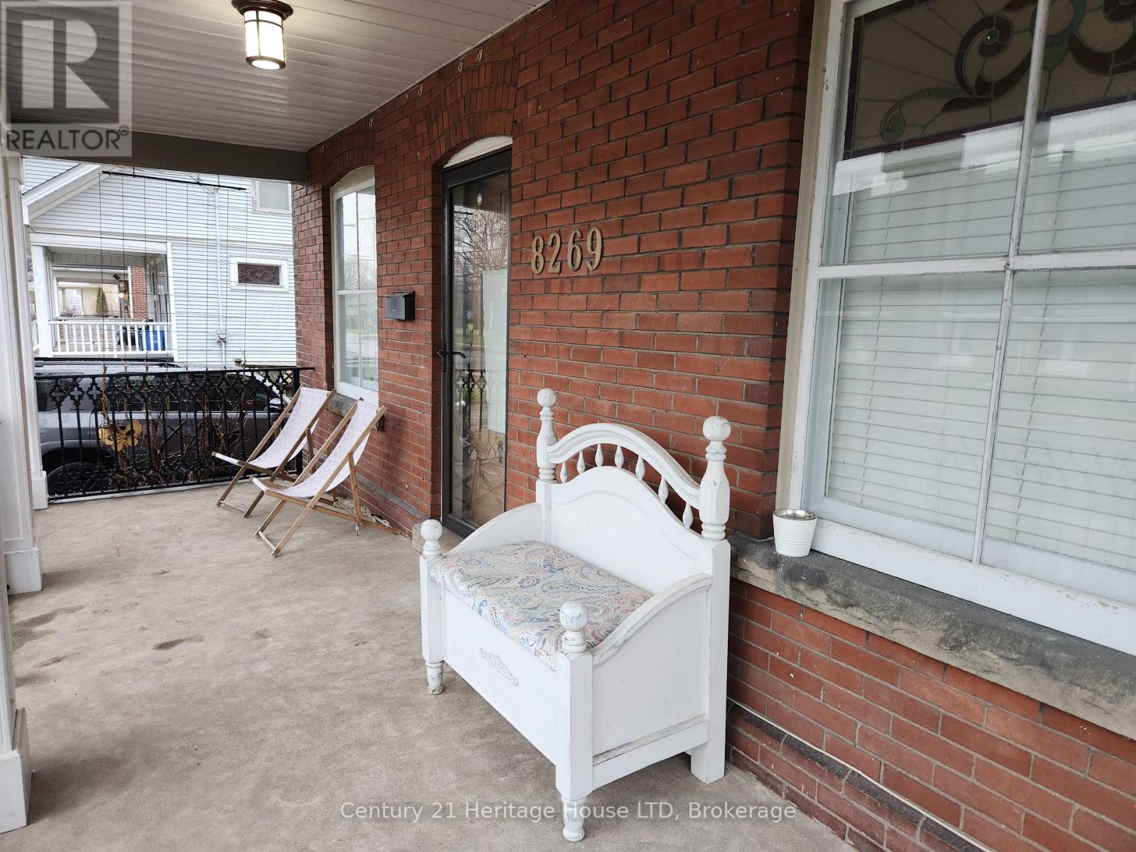 8269 Willoughby Drive, Niagara Falls, Ontario  L2G 6X4 - Photo 2 - X12932778