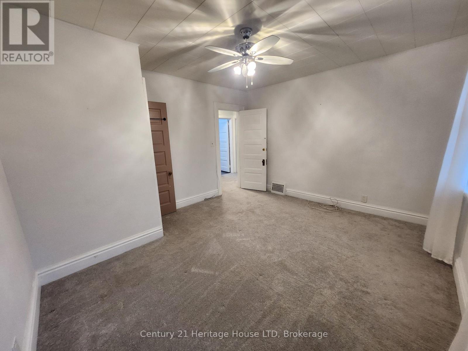 8269 Willoughby Drive, Niagara Falls, Ontario  L2G 6X4 - Photo 21 - X12932778