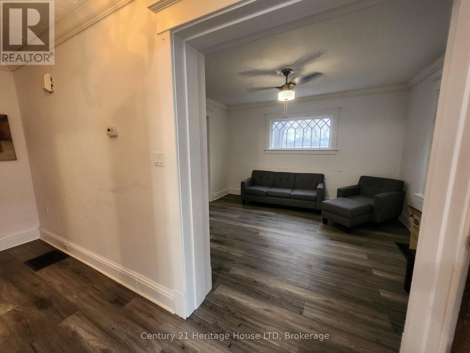 8269 Willoughby Drive, Niagara Falls, Ontario  L2G 6X4 - Photo 6 - X12932778