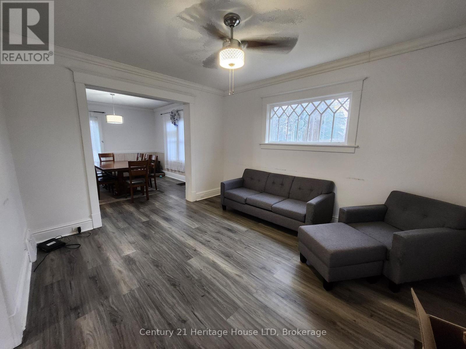 8269 Willoughby Drive, Niagara Falls, Ontario  L2G 6X4 - Photo 7 - X12932778