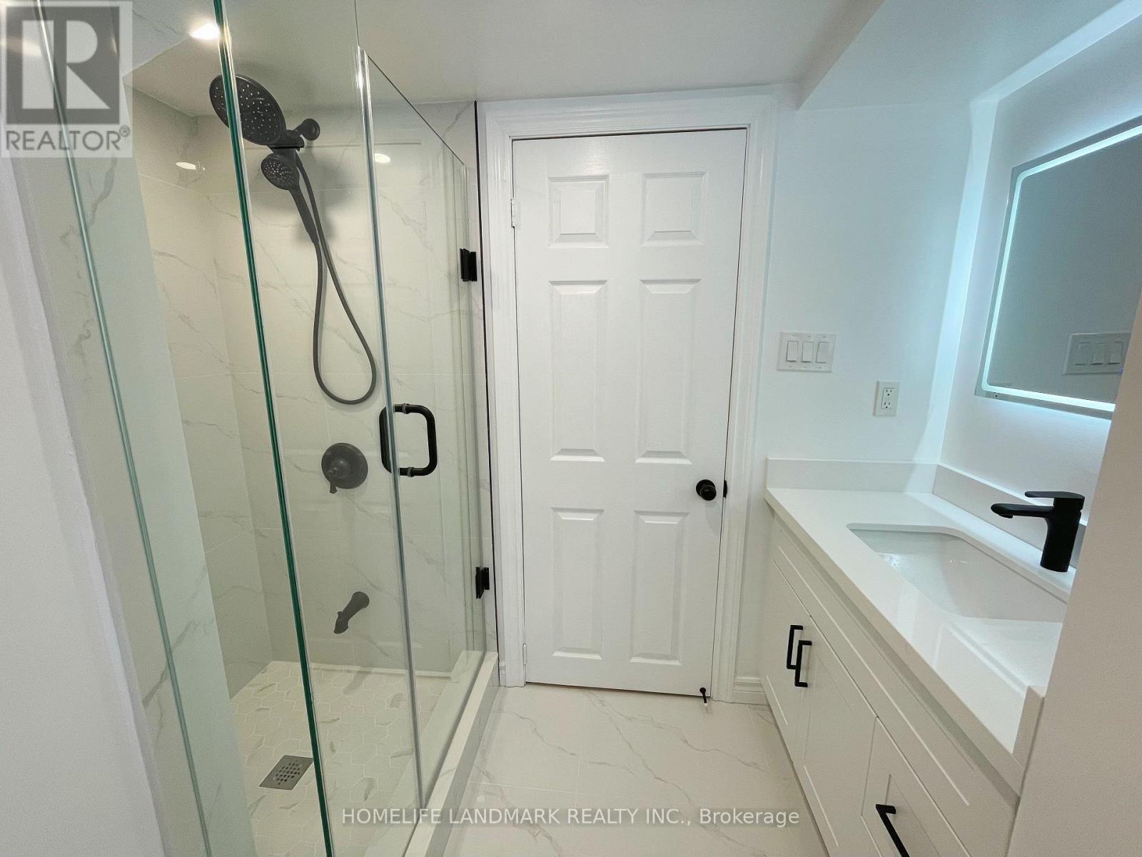 Lower - 81 Celestine Drive, Toronto, Ontario  M9R 3N6 - Photo 9 - W12932782