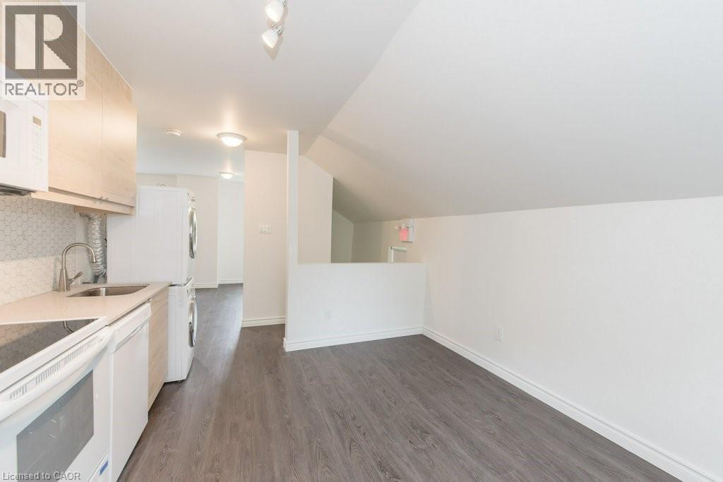 8 Roslin Avenue S Unit# A, Waterloo, Ontario  N2L 2G5 - Photo 14 - 40815921