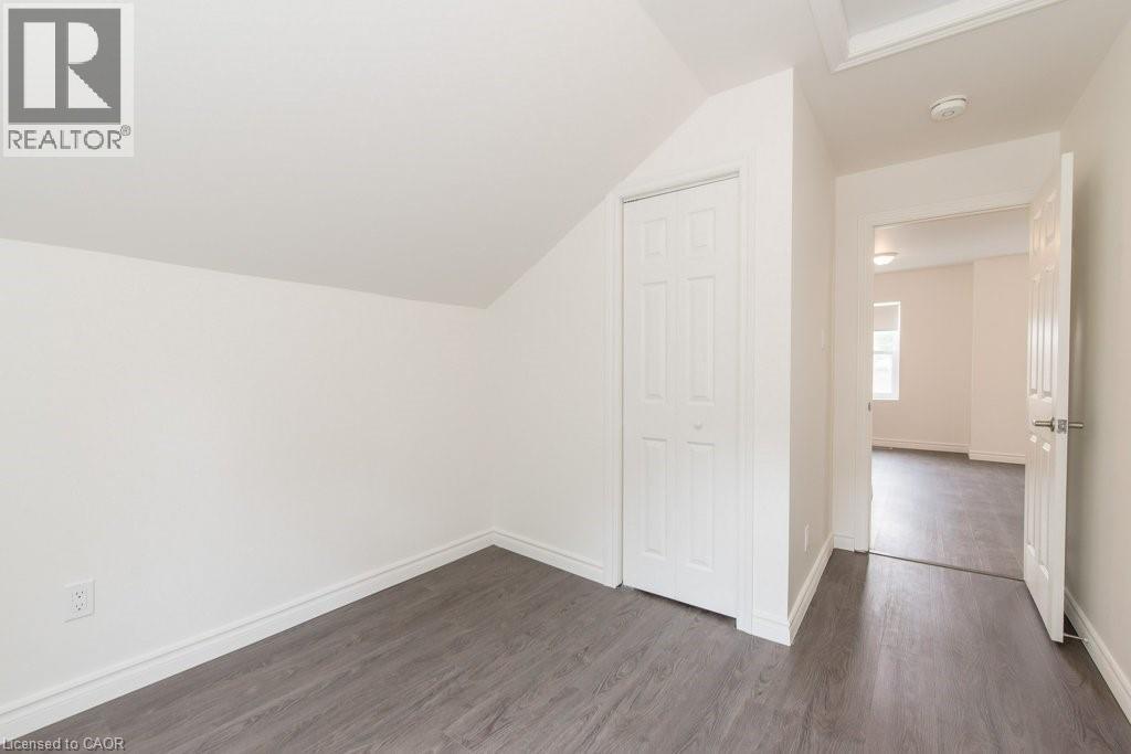 8 Roslin Avenue S Unit# A, Waterloo, Ontario  N2L 2G5 - Photo 18 - 40815921