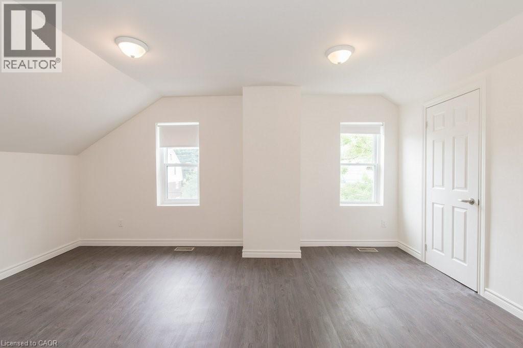 8 Roslin Avenue S Unit# A, Waterloo, Ontario  N2L 2G5 - Photo 5 - 40815921