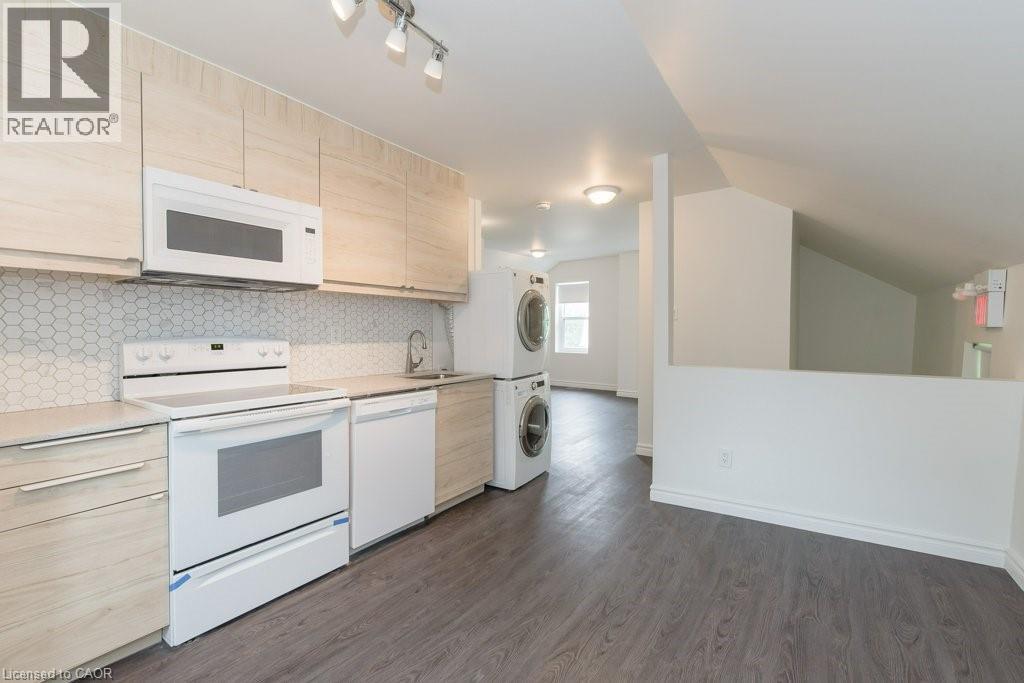 8 Roslin Avenue S Unit# A, Waterloo, Ontario  N2L 2G5 - Photo 15 - 40815921