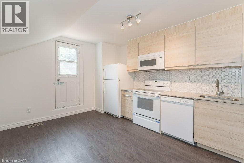 8 Roslin Avenue S Unit# A, Waterloo, Ontario  N2L 2G5 - Photo 11 - 40815921