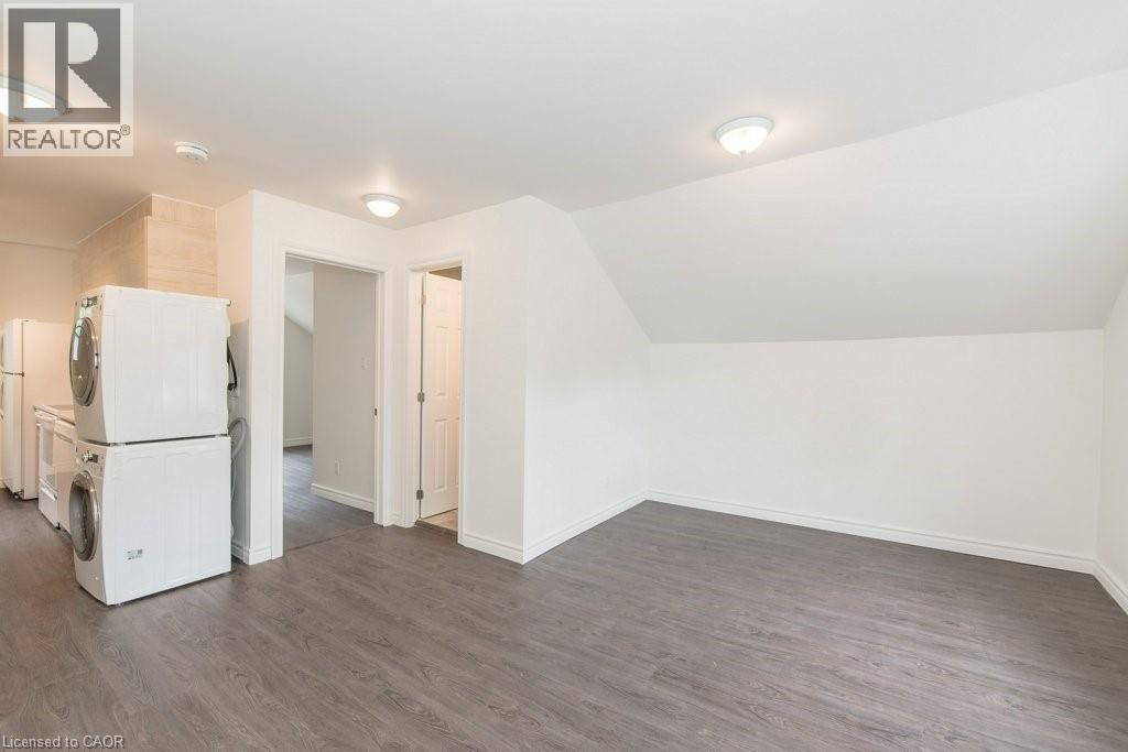 8 Roslin Avenue S Unit# A, Waterloo, Ontario  N2L 2G5 - Photo 9 - 40815921