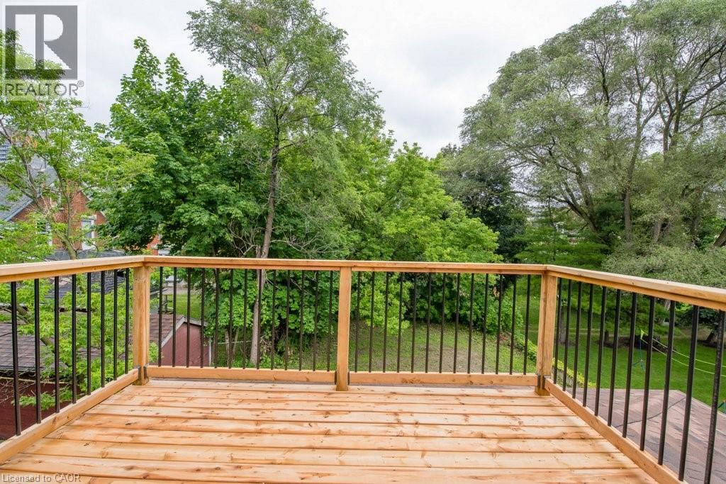 8 Roslin Avenue S Unit# A, Waterloo, Ontario  N2L 2G5 - Photo 22 - 40815921