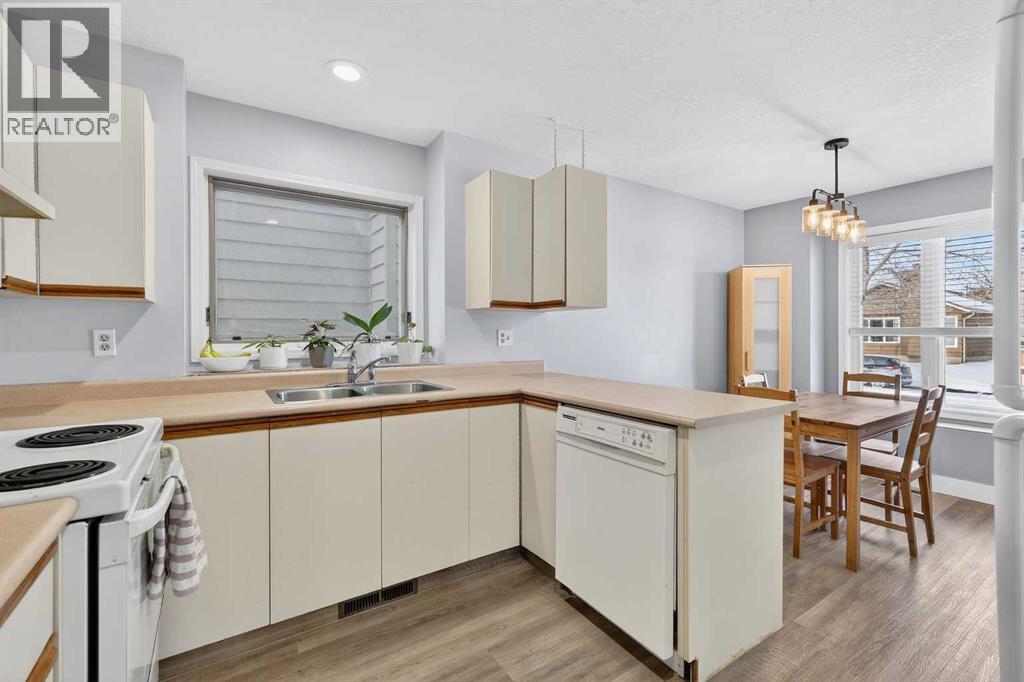 196 Deersaxon Circle Se, Calgary, Alberta  T2J 6R5 - Photo 9 - A2284902