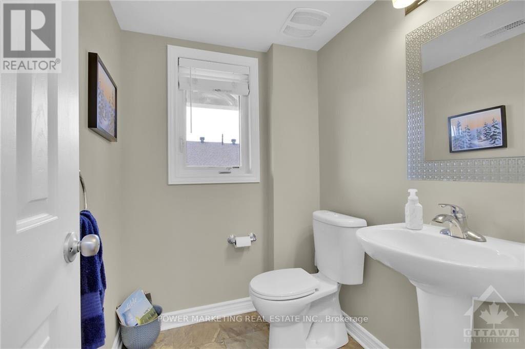 38 - 112 Bluestone Private, Ottawa, Ontario  K4A 0X7 - Photo 11 - X12932792