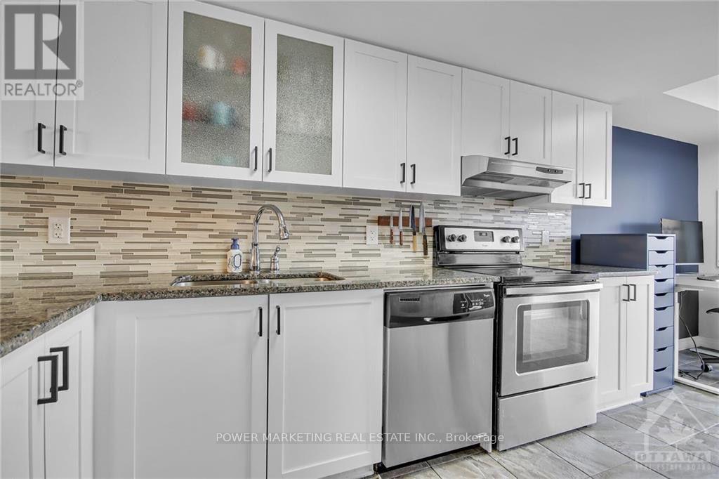 38 - 112 Bluestone Private, Ottawa, Ontario  K4A 0X7 - Photo 3 - X12932792