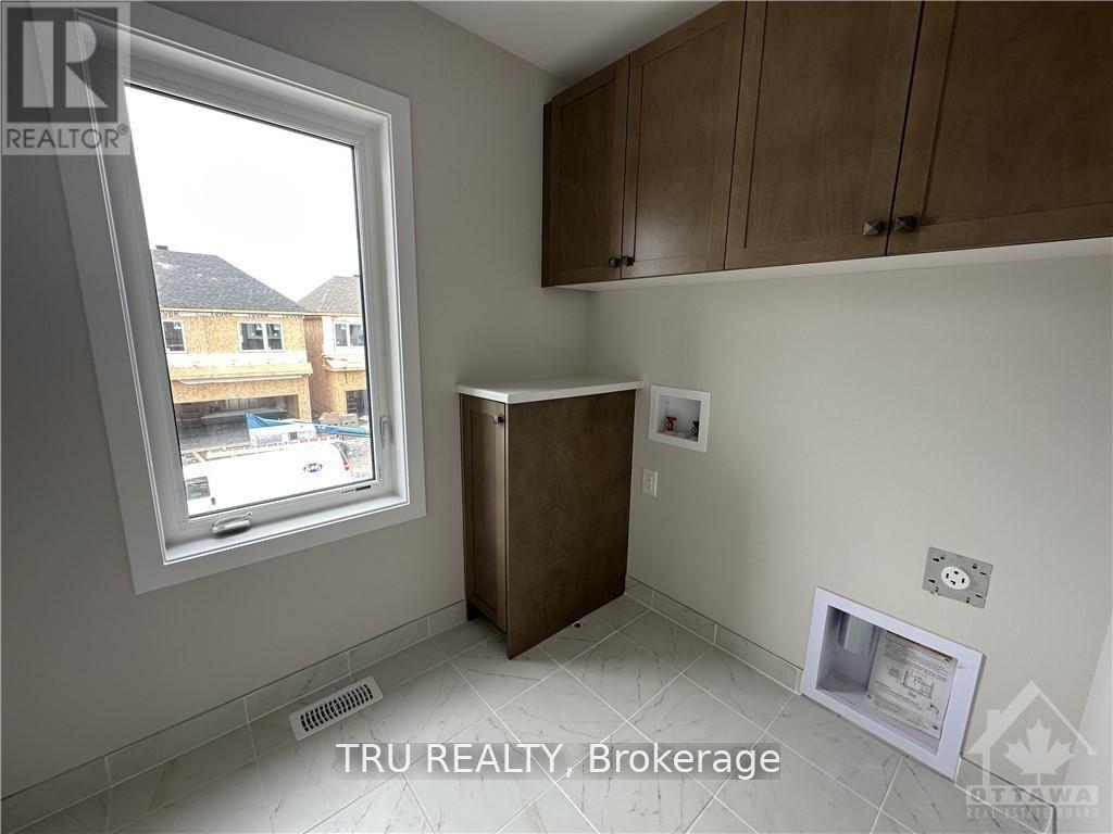 720 Eminence Street, Ottawa, Ontario  K2J 6X6 - Photo 7 - X12932794