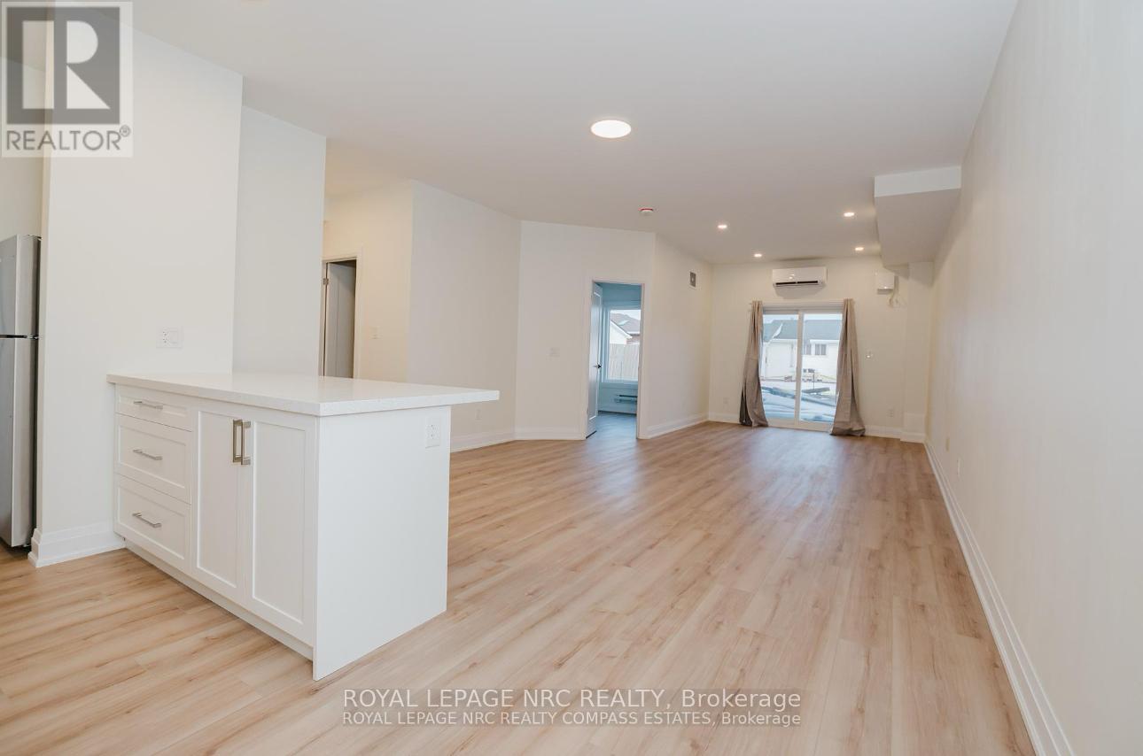 103b - 103 Southworth Street N, Welland, Ontario  L3B 1Y7 - Photo 3 - X12932790