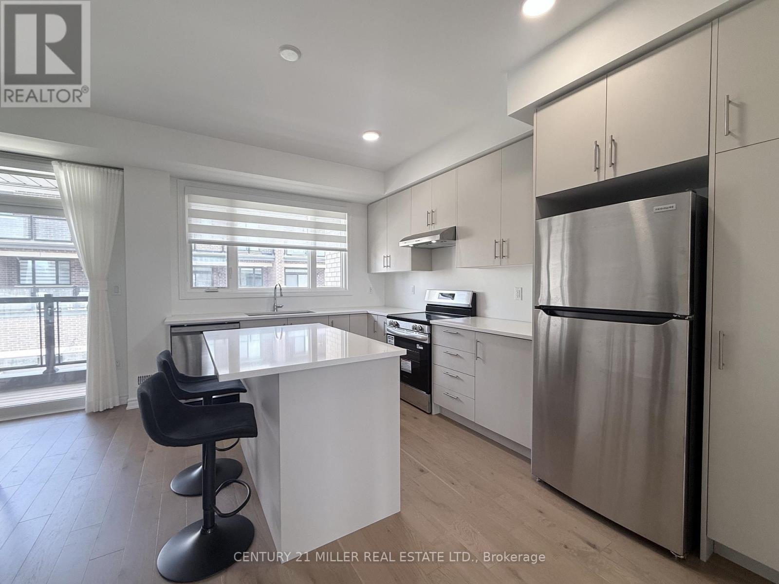 1134 Wheat Boom Drive, Oakville, Ontario  L6H 8C1 - Photo 11 - W12932786