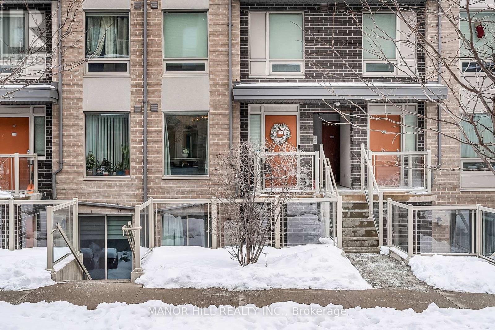 228 - 7 Applewood Lane, Toronto, Ontario  M9C 0C1 - Photo 2 - W12932800