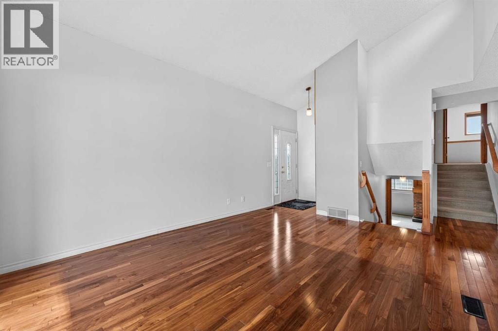 59 Taraglen Court NE, Calgary, Alberta  T3J 2M7 - Photo 14 - A2296094