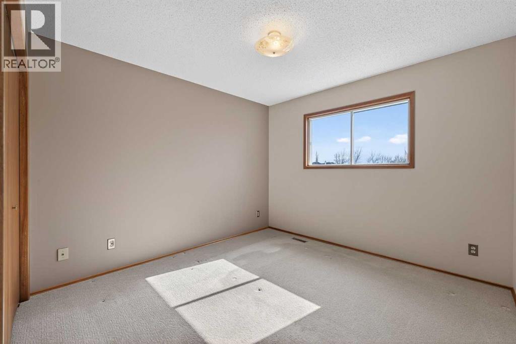 59 Taraglen Court NE, Calgary, Alberta  T3J 2M7 - Photo 25 - A2296094
