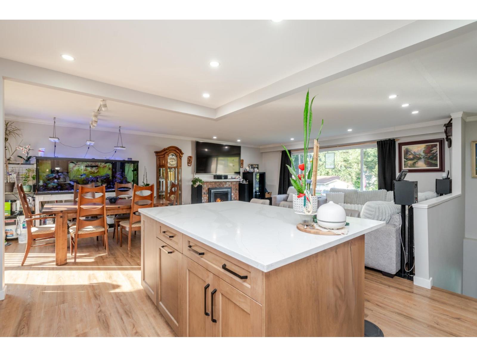 3924 205b Street, Langley, British Columbia  V3A 2B3 - Photo 6 - R3095047