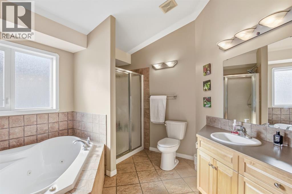 58 Lewis Close, Red Deer, Alberta  T4R 3E4 - Photo 10 - A2289308