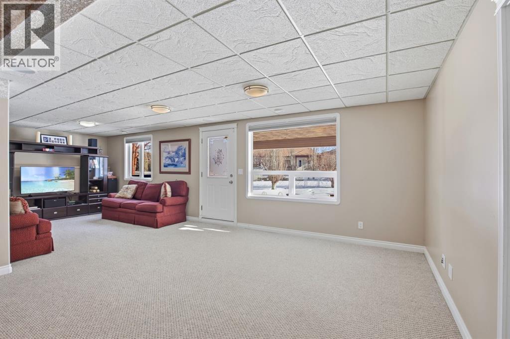 58 Lewis Close, Red Deer, Alberta  T4R 3E4 - Photo 15 - A2289308