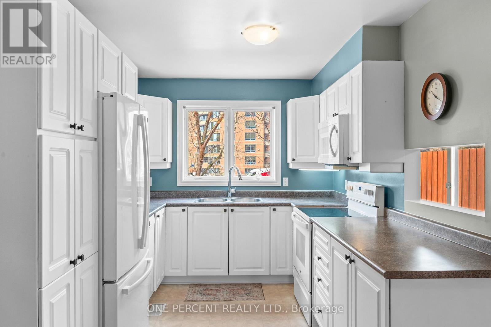 30 Maplehurst Avenue, Ottawa, Ontario  K2H 9G2 - Photo 21 - X12932816