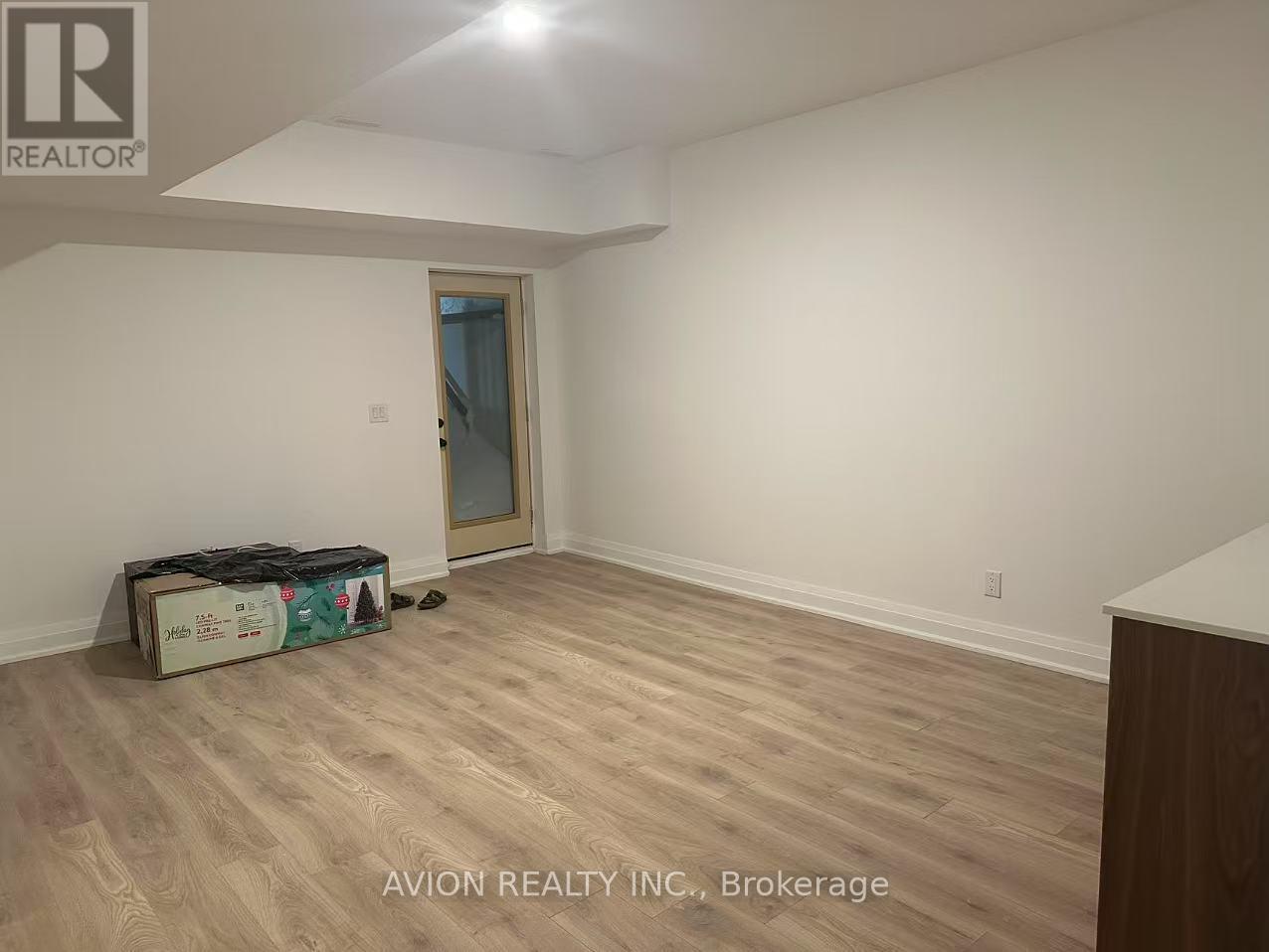 Main/basement - 15 Persica Street, Richmond Hill, Ontario  L4E 1L3 - Photo 10 - N12932804