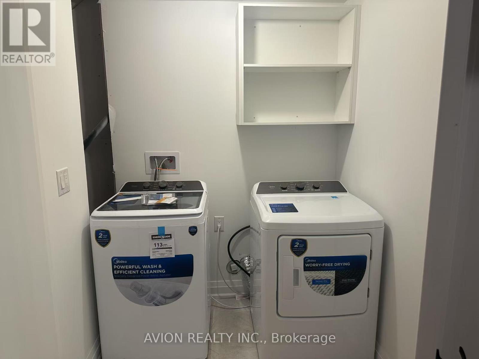 Main/basement - 15 Persica Street, Richmond Hill, Ontario  L4E 1L3 - Photo 11 - N12932804