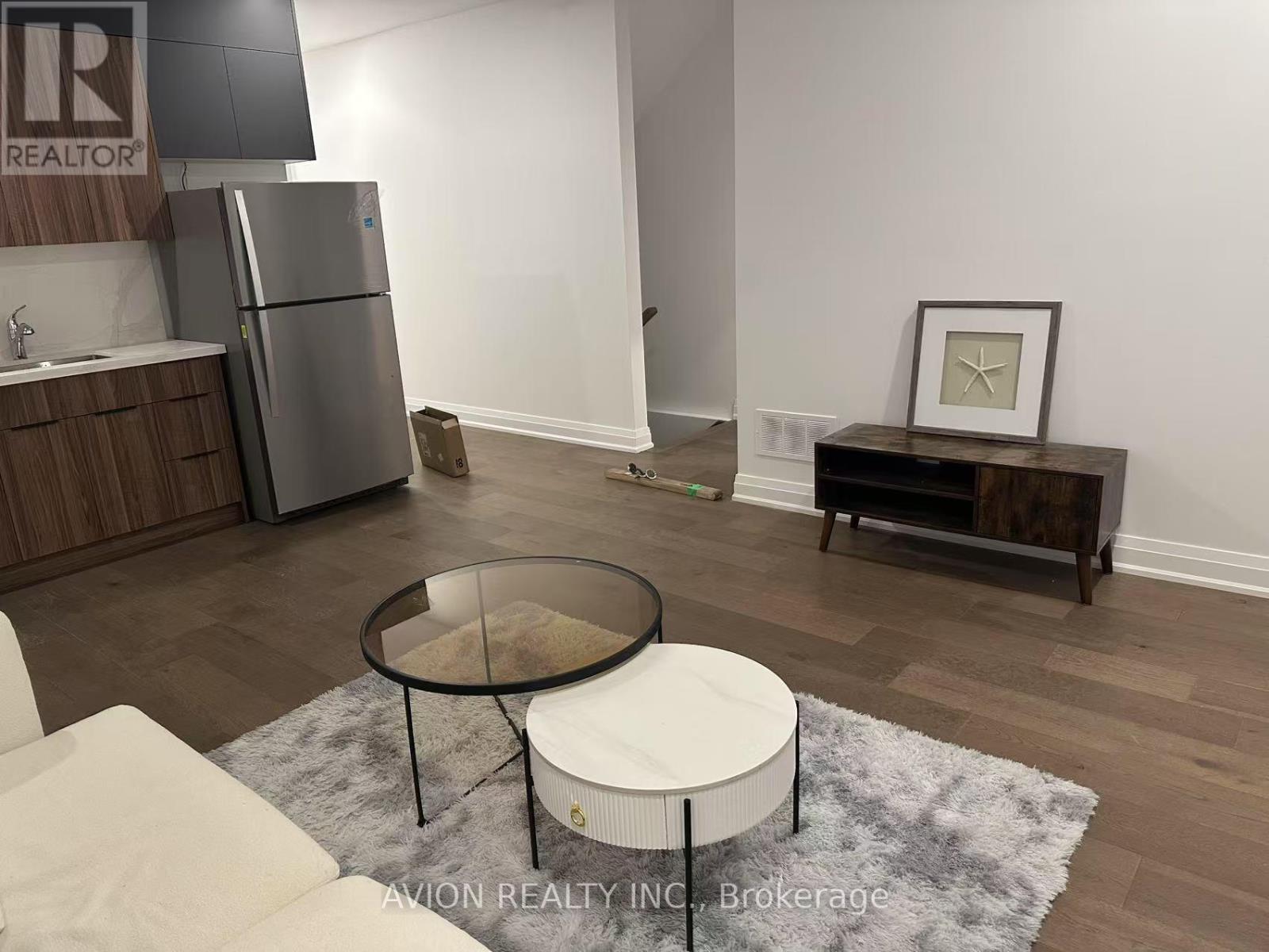 Main/basement - 15 Persica Street, Richmond Hill, Ontario  L4E 1L3 - Photo 4 - N12932804