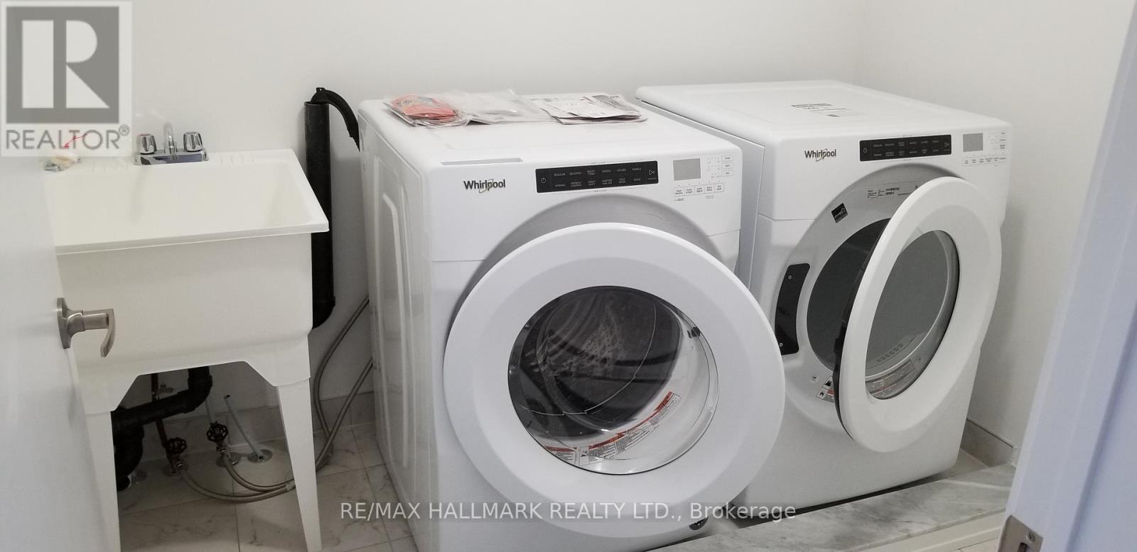 118 Knott End Crescent, Newmarket, Ontario  L3Y 0E4 - Photo 7 - N12932810