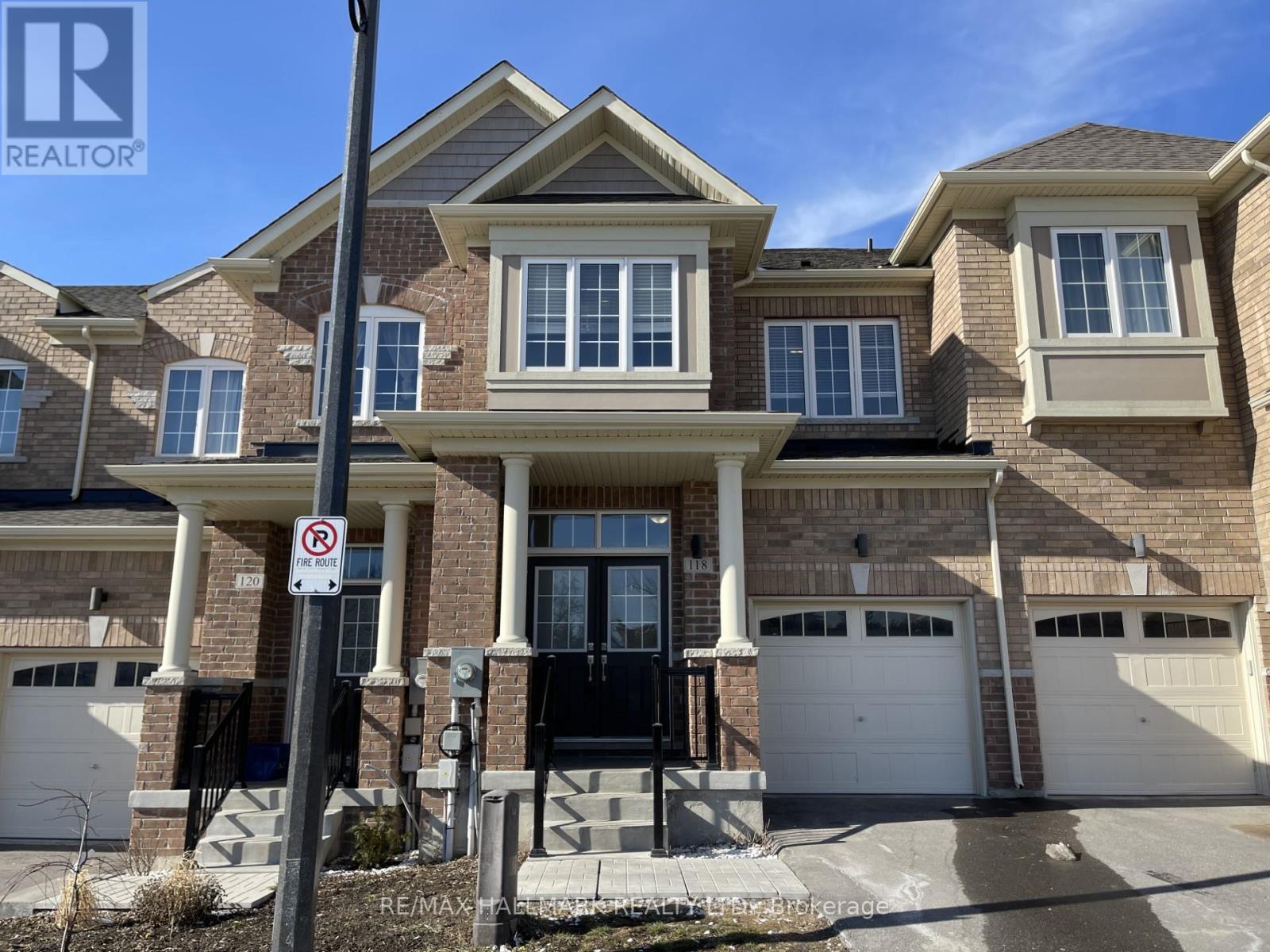 118 Knott End Crescent, Newmarket, Ontario  L3Y 0E4 - Photo 8 - N12932810