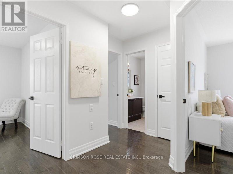 2355 Woodridge Way, Oakville, Ontario  L6H 6S3 - Photo 20 - W12932814