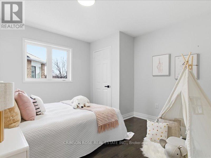 2355 Woodridge Way, Oakville, Ontario  L6H 6S3 - Photo 21 - W12932814