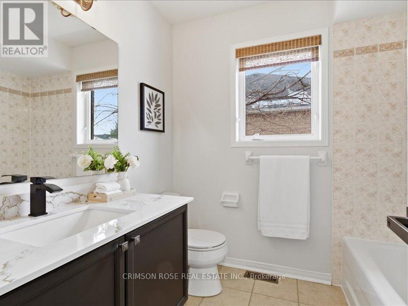 2355 Woodridge Way, Oakville, Ontario  L6H 6S3 - Photo 22 - W12932814