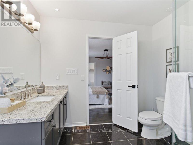 2355 Woodridge Way, Oakville, Ontario  L6H 6S3 - Photo 31 - W12932814