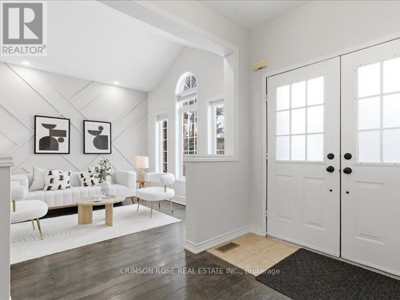 2355 Woodridge Way, Oakville, Ontario  L6H 6S3 - Photo 4 - W12932814