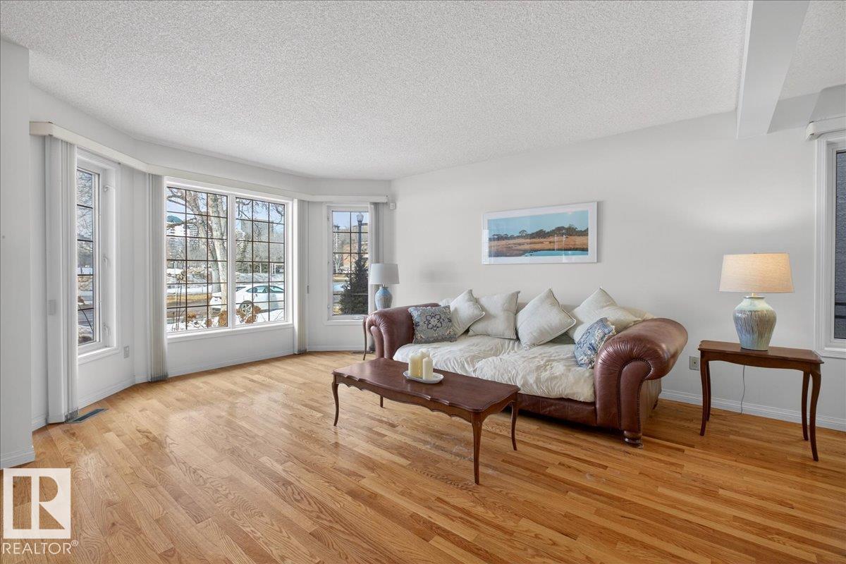 9615 101 St Nw, Edmonton, Alberta  T5K 0W7 - Photo 6 - E4479386