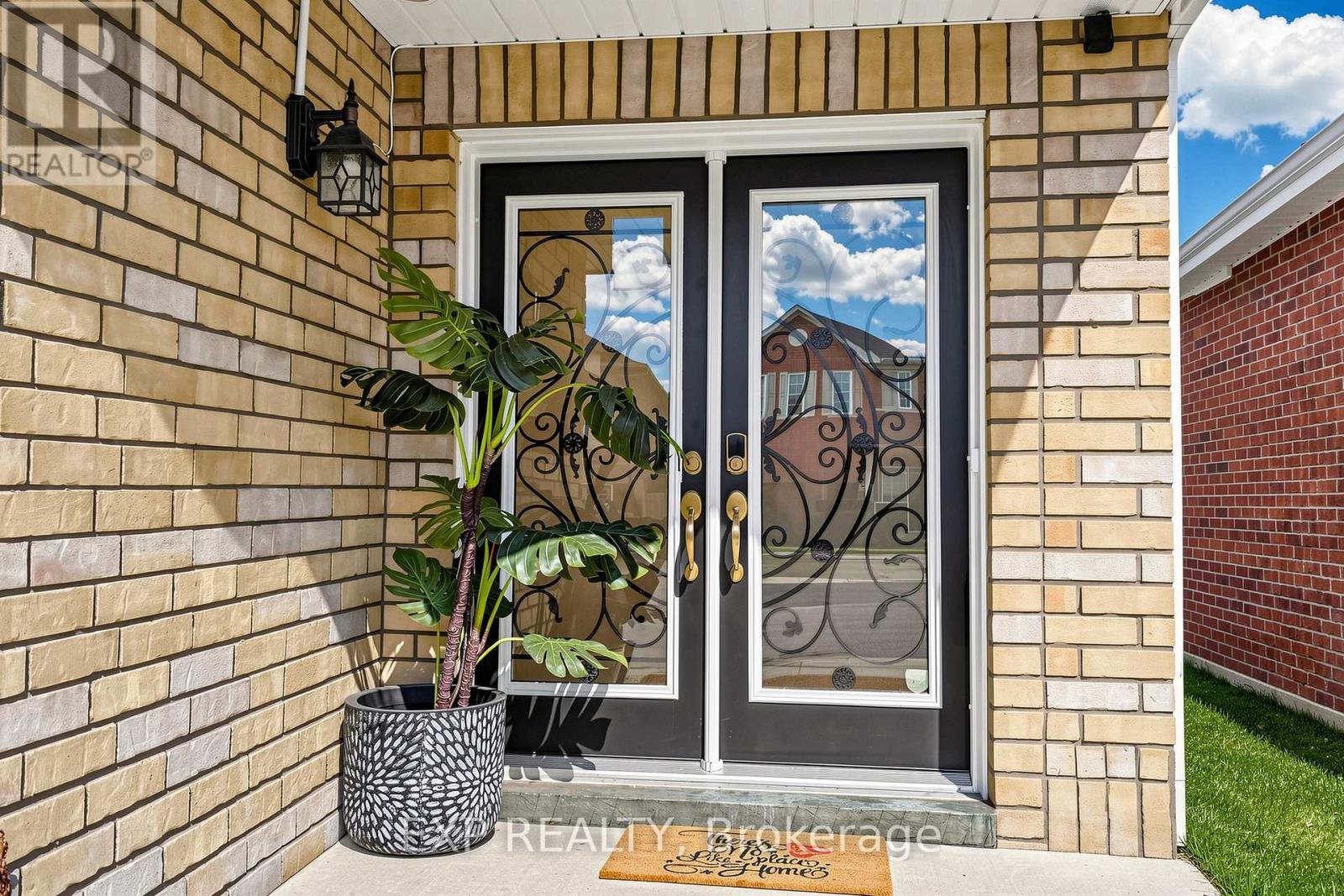 101 Cookview Drive, Brampton, Ontario  L6R 3T9 - Photo 3 - W12932824