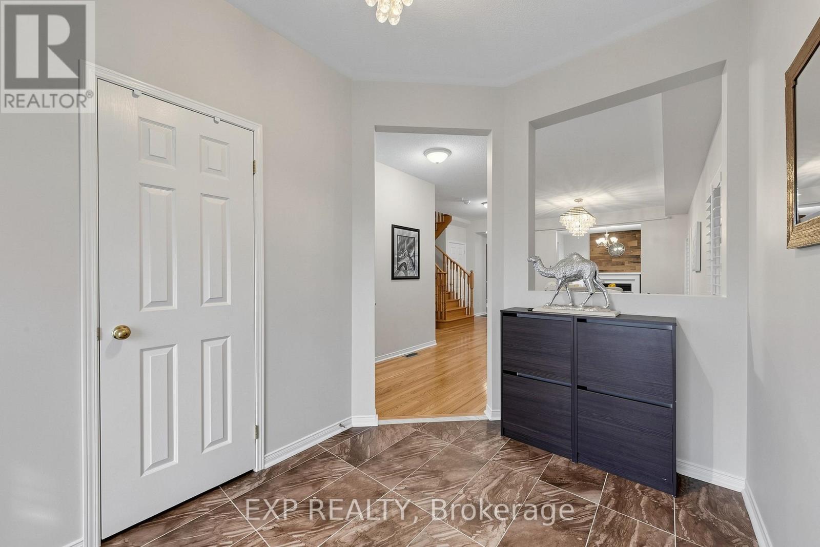 101 Cookview Drive, Brampton, Ontario  L6R 3T9 - Photo 5 - W12932824