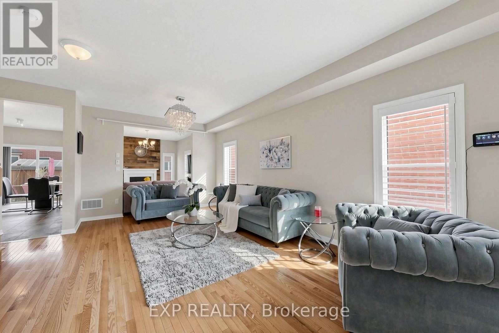 101 Cookview Drive, Brampton, Ontario  L6R 3T9 - Photo 6 - W12932824