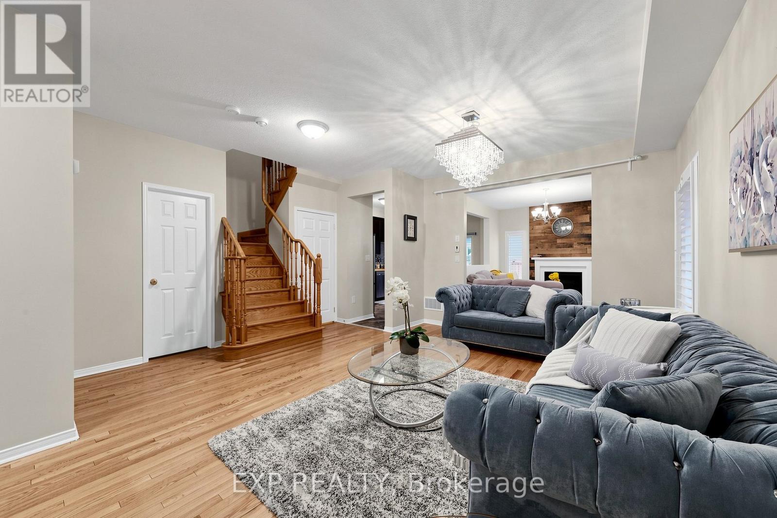 101 Cookview Drive, Brampton, Ontario  L6R 3T9 - Photo 9 - W12932824