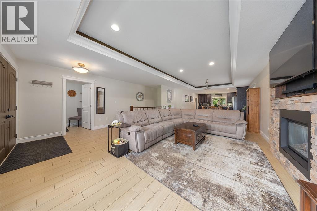 841 Manhattan Drive, Sarnia, Ontario  N7S 0B4 - Photo 6 - 26005805