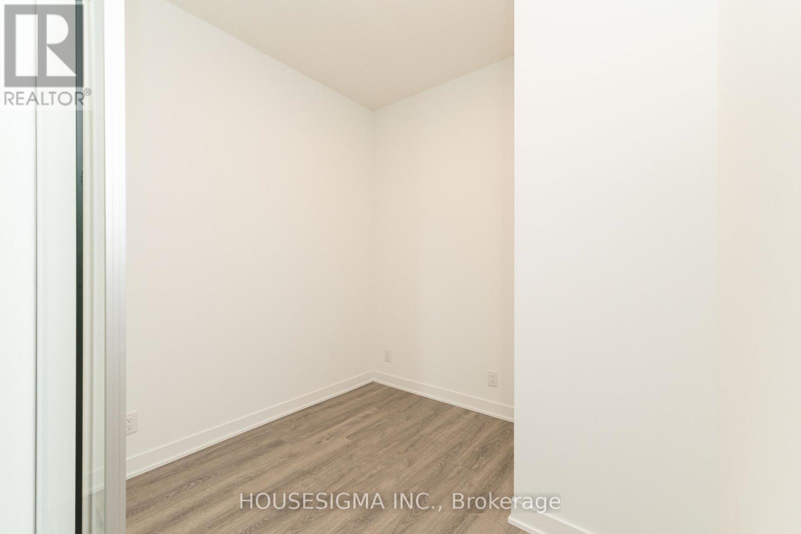 3007 - 180 Front Street E, Toronto, Ontario  M5A 0A9 - Photo 14 - C12932836