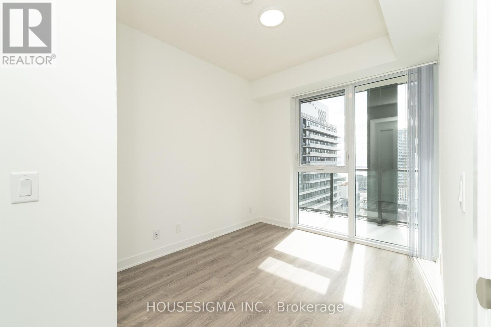 3007 - 180 Front Street E, Toronto, Ontario  M5A 0A9 - Photo 17 - C12932836