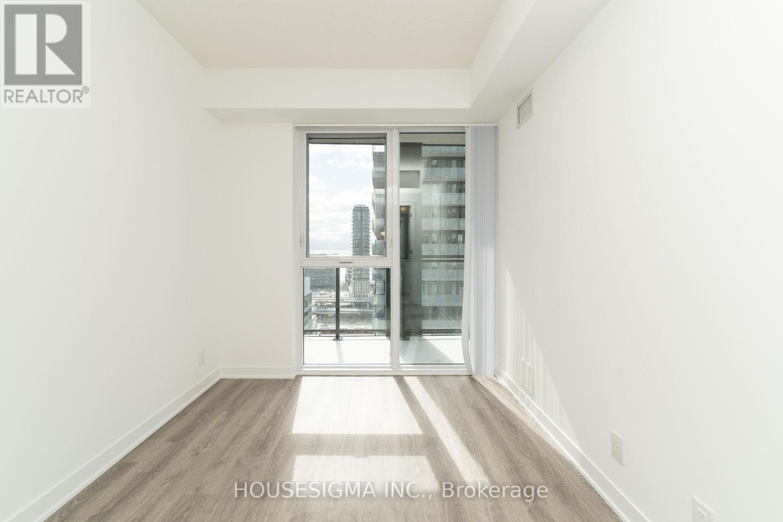 3007 - 180 Front Street E, Toronto, Ontario  M5A 0A9 - Photo 18 - C12932836