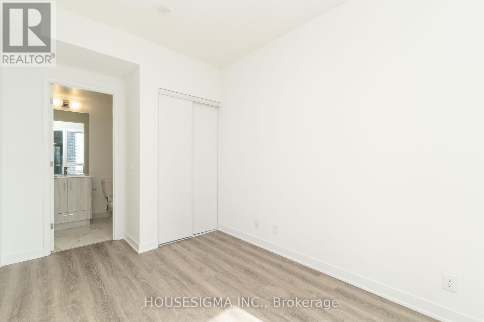 3007 - 180 Front Street E, Toronto, Ontario  M5A 0A9 - Photo 19 - C12932836