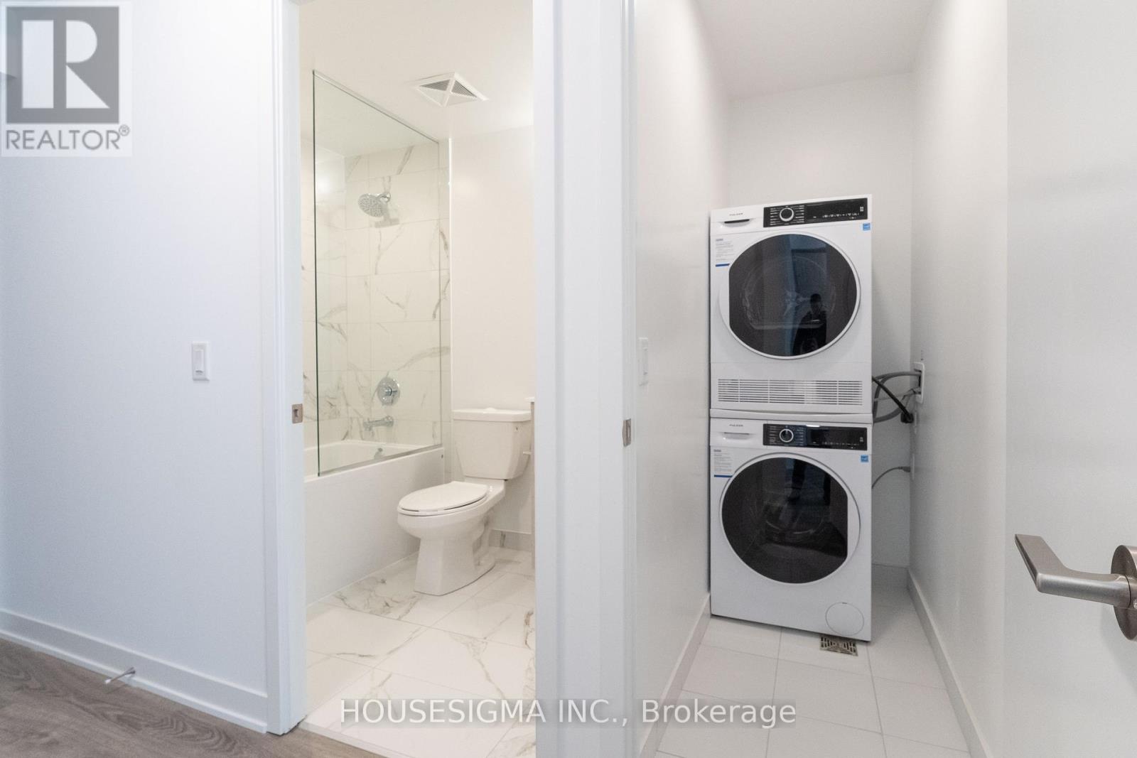 3007 - 180 Front Street E, Toronto, Ontario  M5A 0A9 - Photo 21 - C12932836