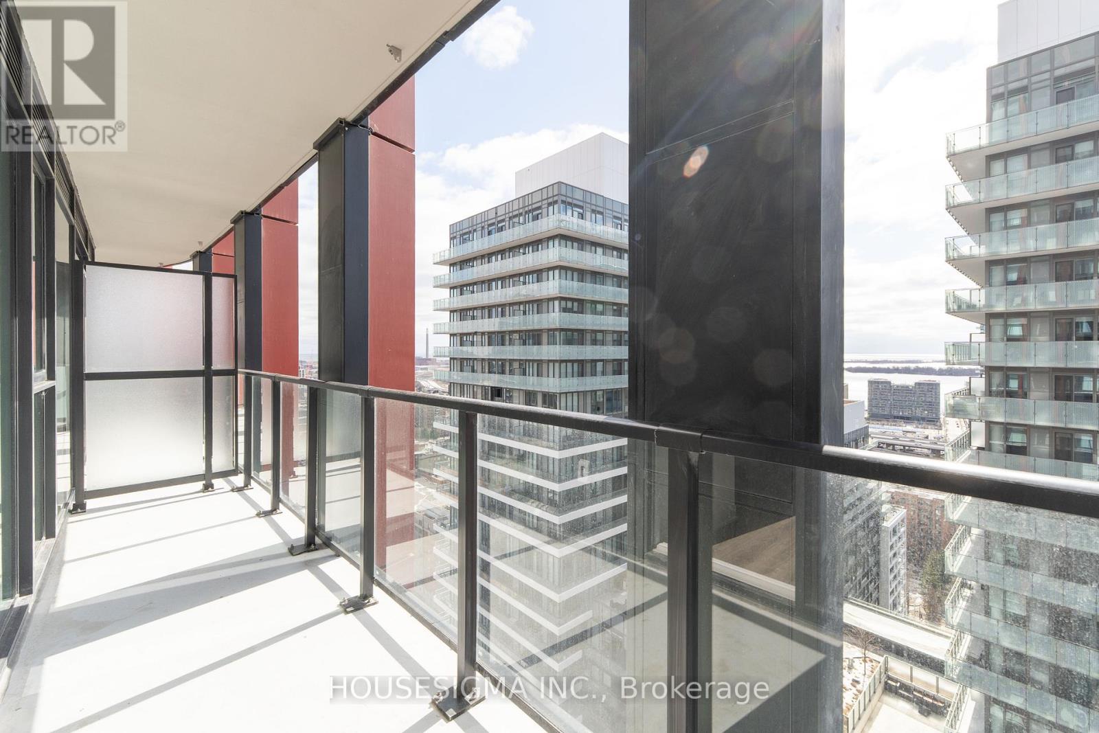 3007 - 180 Front Street E, Toronto, Ontario  M5A 0A9 - Photo 24 - C12932836